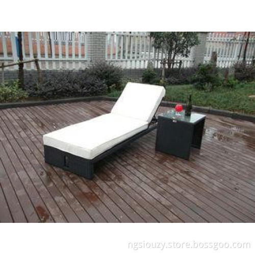 PE Rattan Sun Lounger , Cane Beach Lounge Chair With Side T